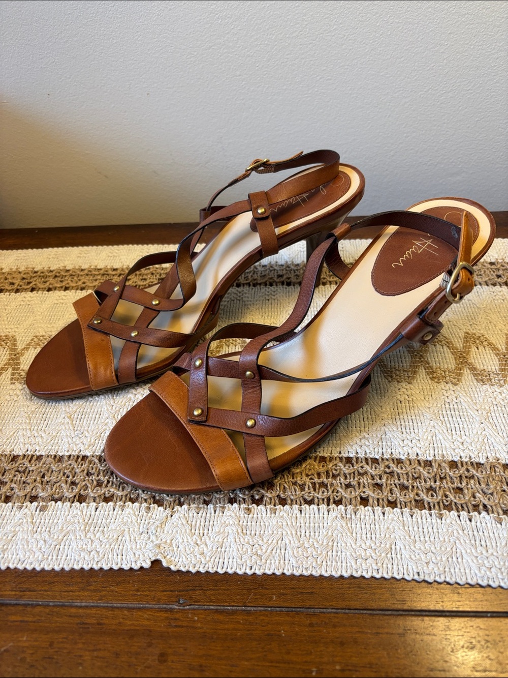 Cole Haan Nike Air Vineyard Brown Leather Strappy Heeled Sandals Woman’s 10b